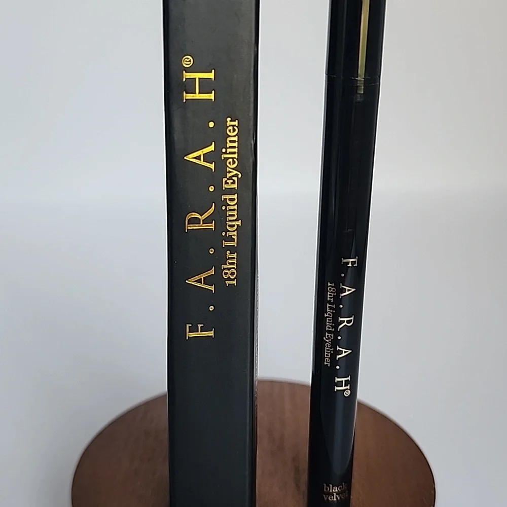 FARAH 18hr Liquid Eyeliner - Black Velvet